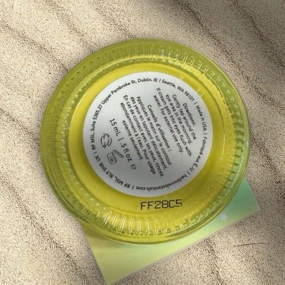 HERBIVORE BOTANICALS SUPER NOVA 5% Vitamin C + Caffeine Brightening Eye Cream - Picture 3 of 7